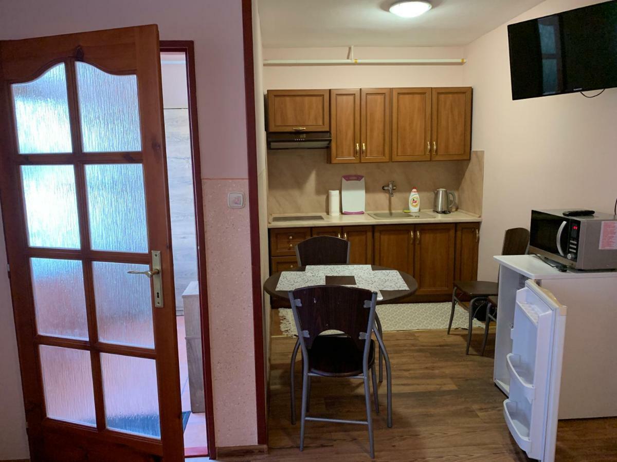 Apartmanovy Dom Magda Vrbov Dış mekan fotoğraf