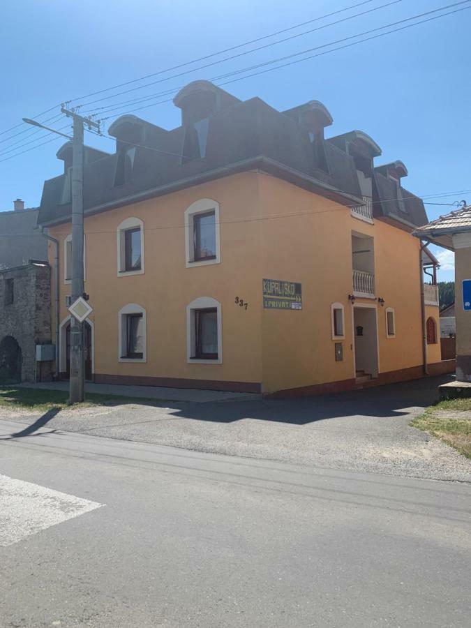 Apartmanovy Dom Magda Vrbov Dış mekan fotoğraf